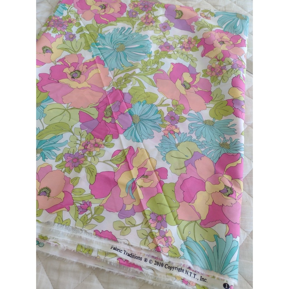 Fabric Traditions 2010 N.T.T Inc Pink Purple Floral Pattern 4 Yards Unwashed - Picture 3 of 3